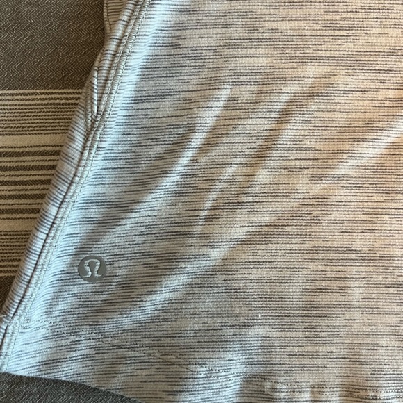Lululemon tank top - Picture 3 of 4